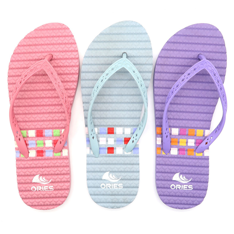 AH-9P103 Easy To Clean Stripe Flat Slippers PE Comfortable Flip Flops for Women